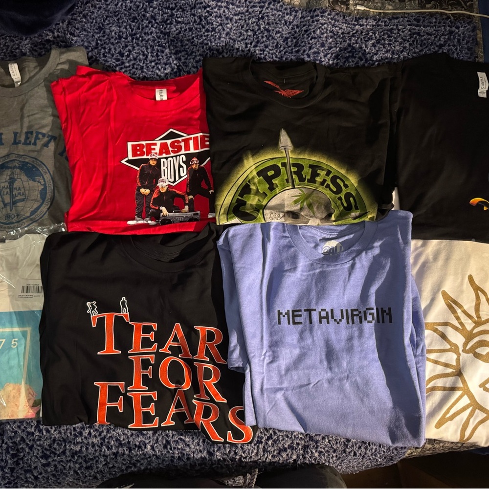 8 Tee Shirt Bundle